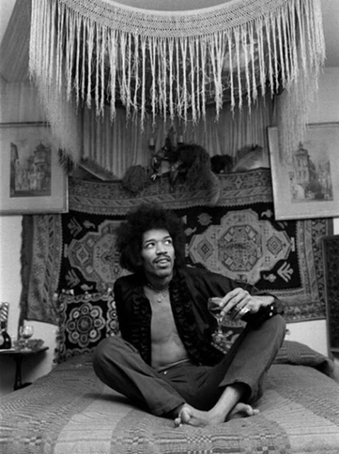 Jimi Hendrix and Piano shawl