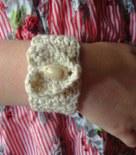 crochet bracelet heart